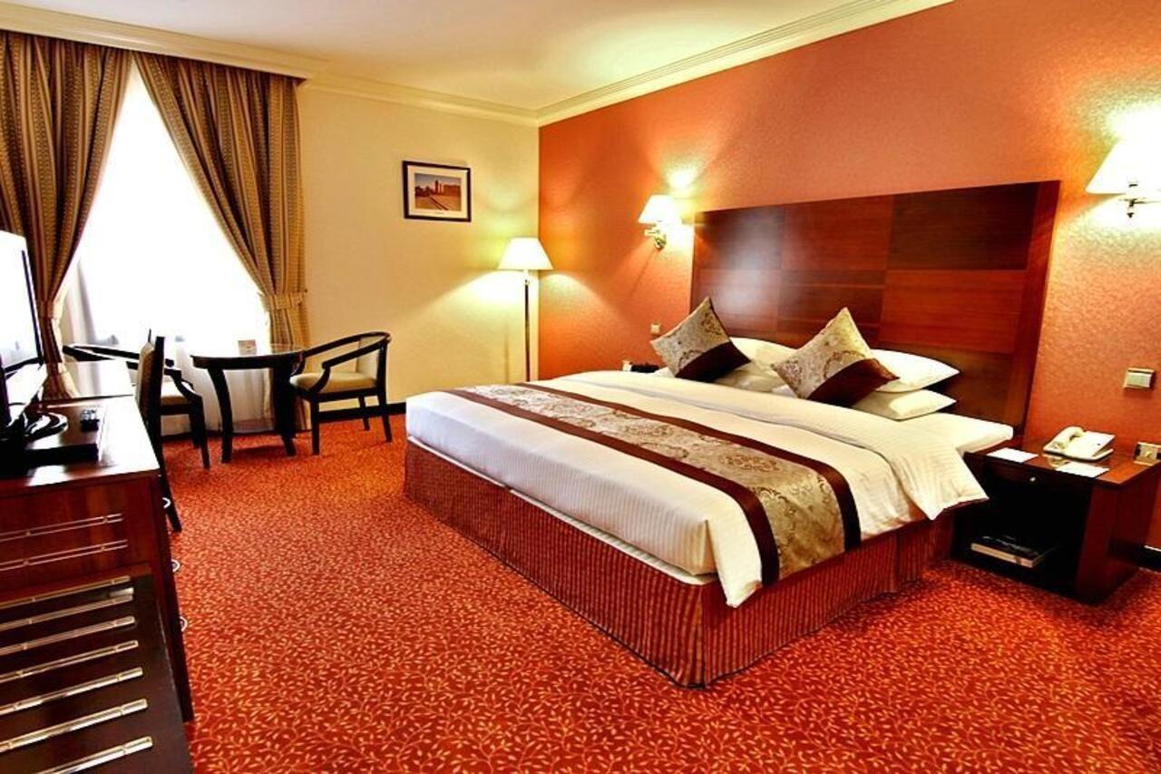 Majan Continental Hotel Muscat Exterior photo
