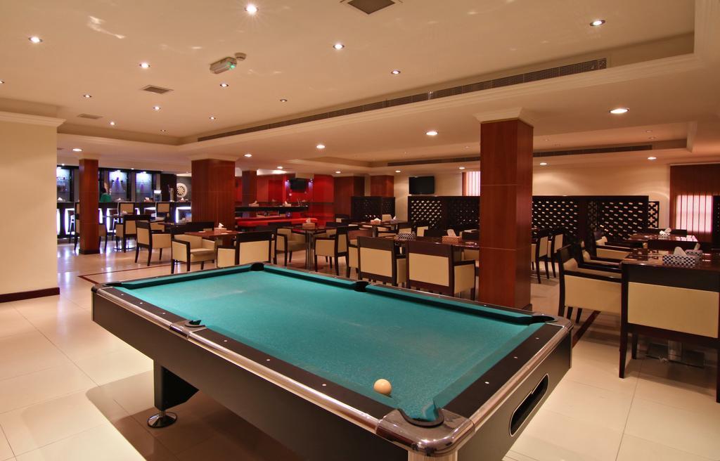 Majan Continental Hotel Muscat Exterior photo