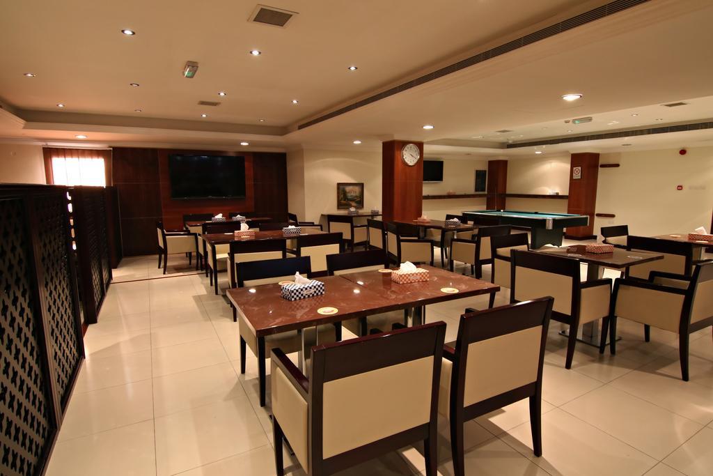 Majan Continental Hotel Muscat Exterior photo