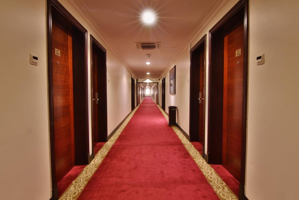 Majan Continental Hotel Muscat Exterior photo