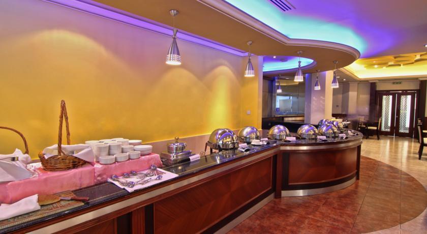 Majan Continental Hotel Muscat Exterior photo