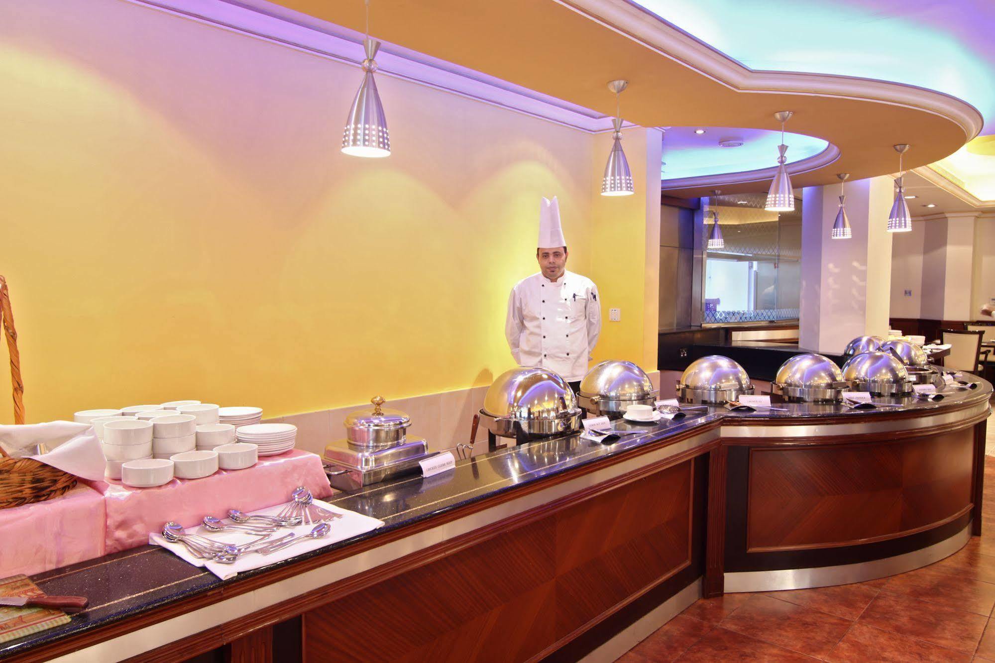 Majan Continental Hotel Muscat Exterior photo