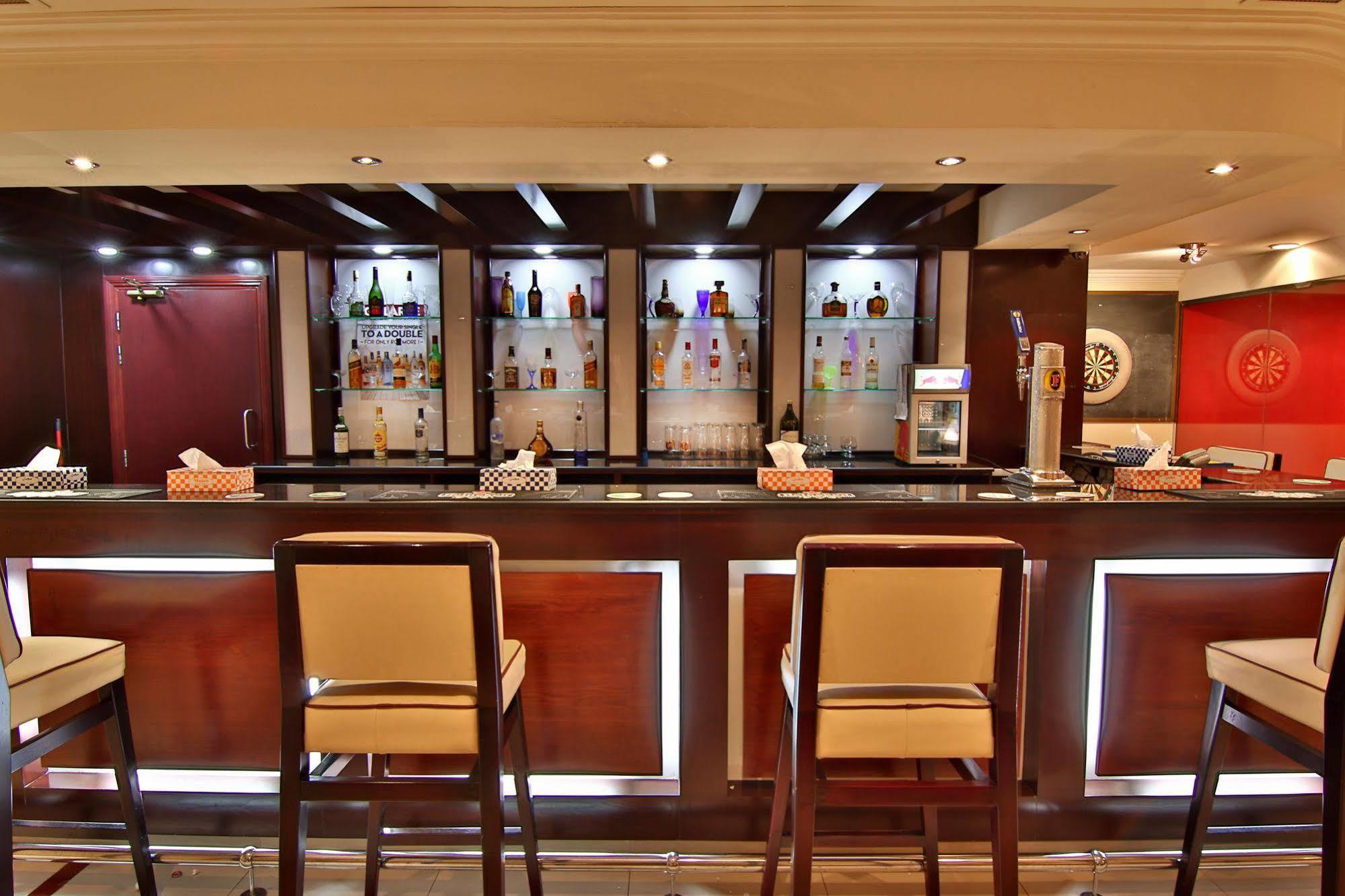 Majan Continental Hotel Muscat Exterior photo