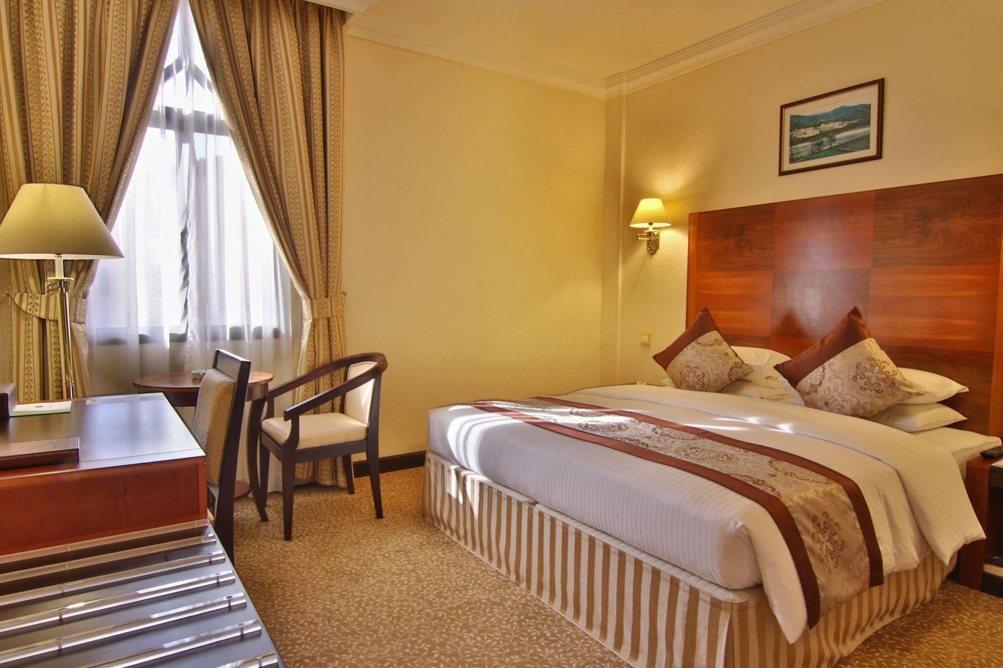Majan Continental Hotel Muscat Exterior photo
